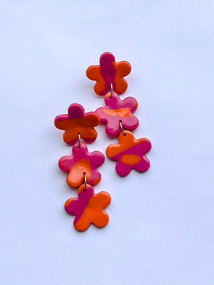 Oorbellen met oranje / roze bloemen